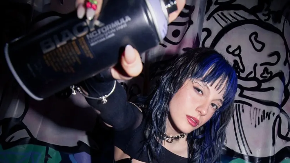 Manifest Grubu Üyesi Zeynep Oktay Kimdir, Kaç Yaşında? Zeynep Oktay Kariyeri ve Instagram Hesabı